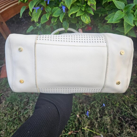 TORY BURCH Robinson Perforated Middy Satchel with COA - Picture 7 of 14